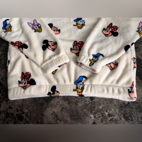 Disney Minnie Mouse & Friends Sweater Allover Graphic Prints Soft Fleece Hoodie - Picture 6 of 6